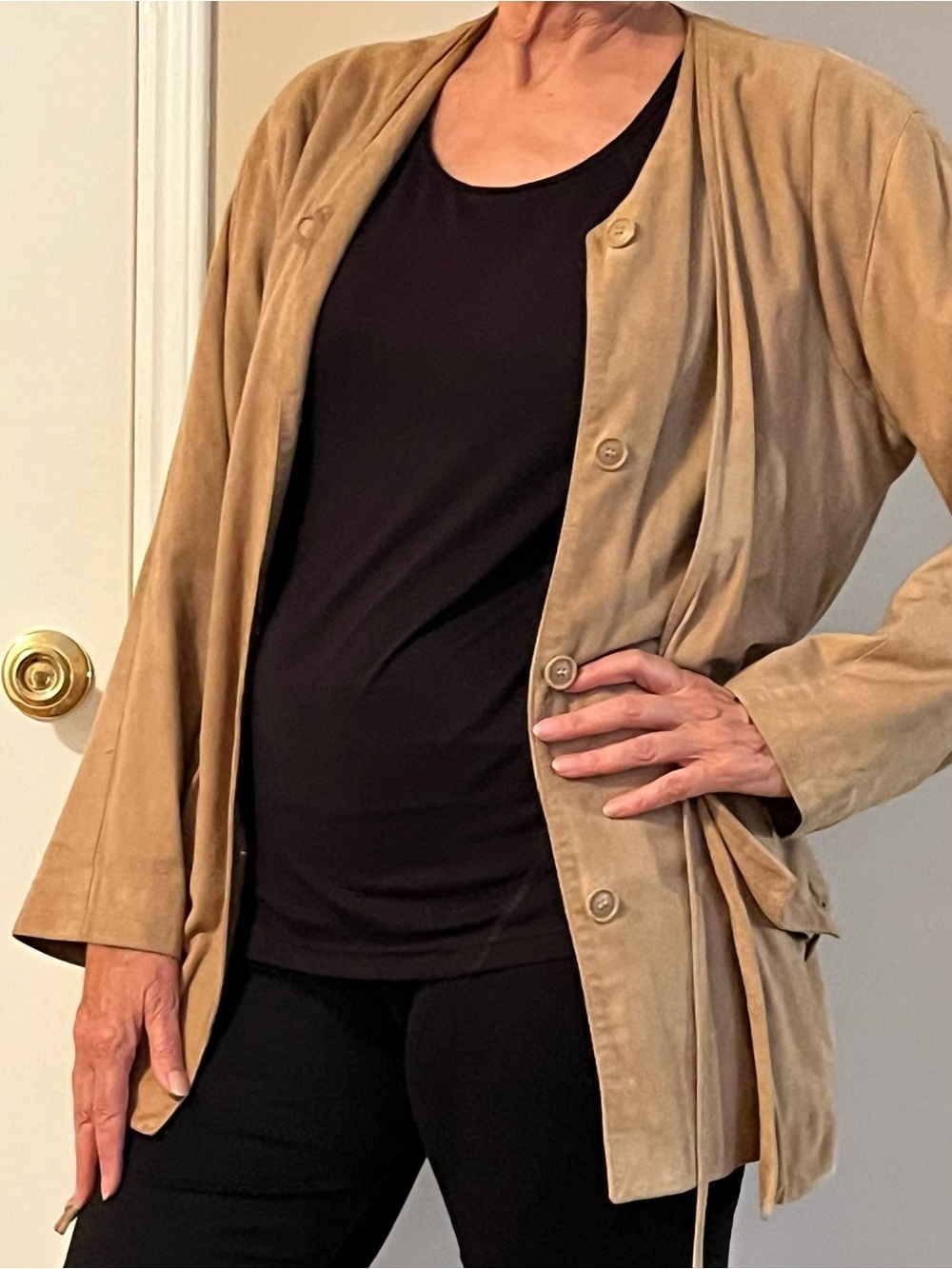 Erreuno Women’s Taupe Suede Button-Front Jacket